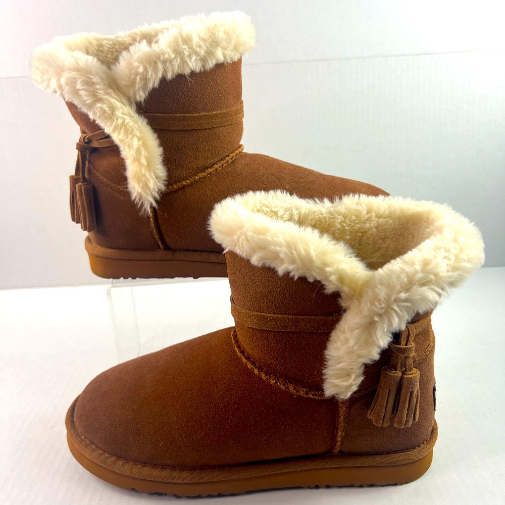 Lamo Boots fur lined, size 8